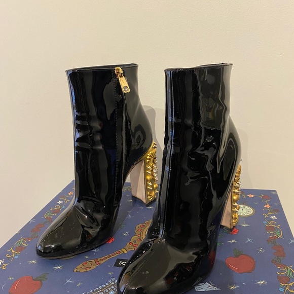 Timeless D&G Booties - Picture 2 of 3